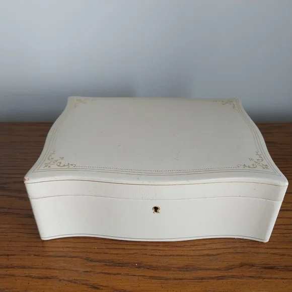 Vintage Birks Jewelry Organizer Box with Red Velvet Interior - Picture 11 of 16